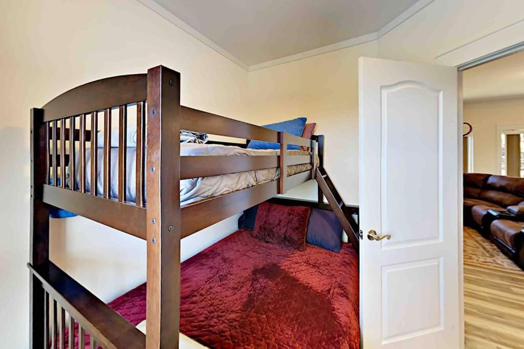 Serenity Views Comfort - Close To City & Parkway! Weaverville Eksteriør bilde