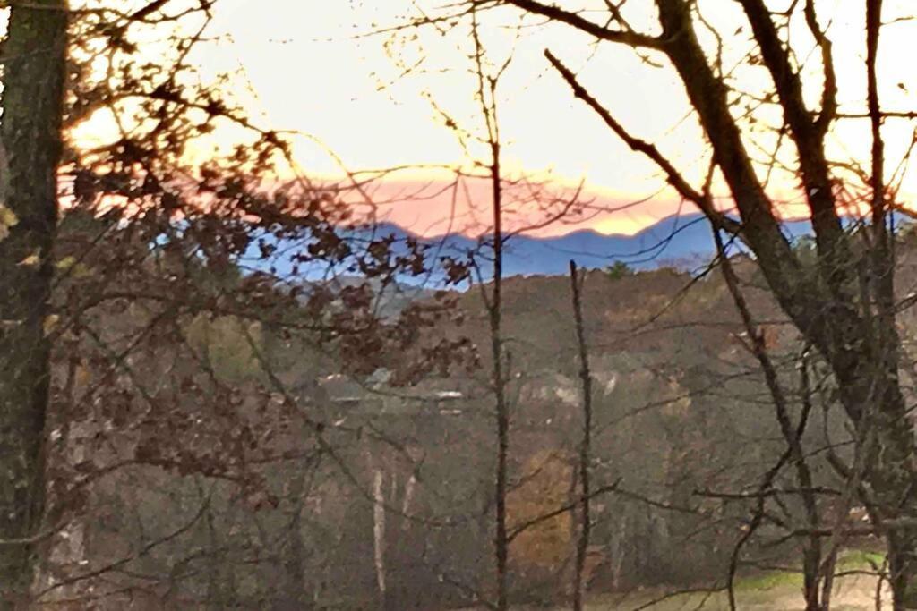 Serenity Views Comfort - Close To City & Parkway! Weaverville Eksteriør bilde